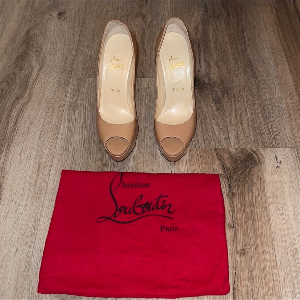 Christian Louboutin Nude Lady Peep 38.5